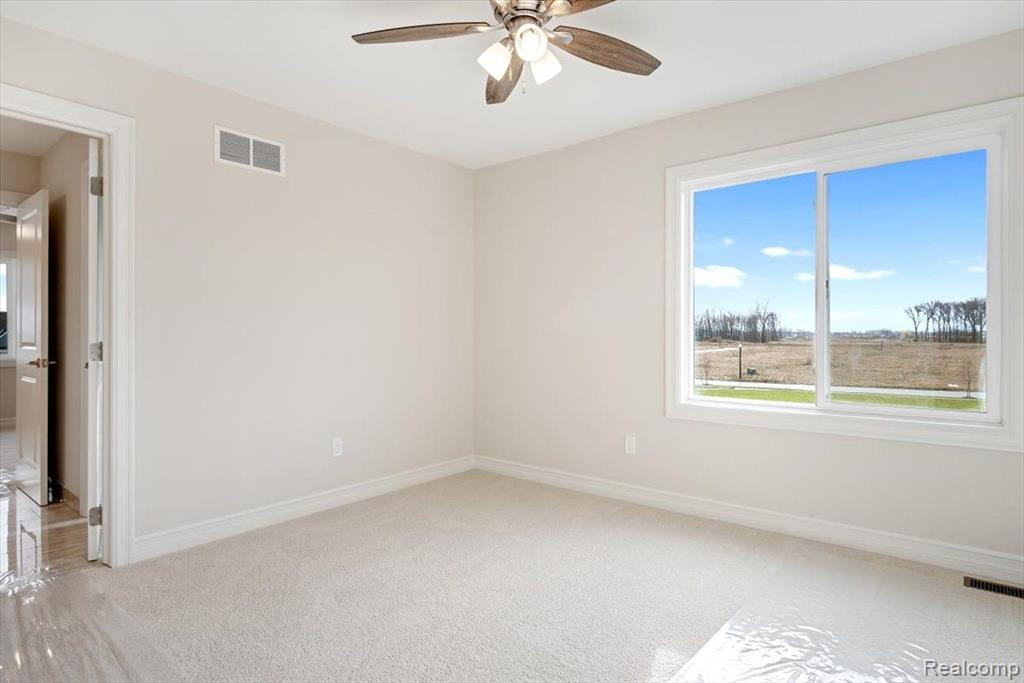 54614 BRENDA Drive, Macomb, MI 48042 — Photo 39