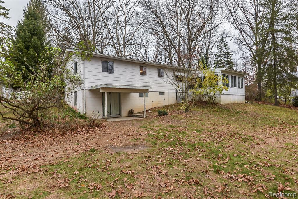 9777 DEXTER PINCKNEY Road, Pinckney, MI 48169 — Photo 5