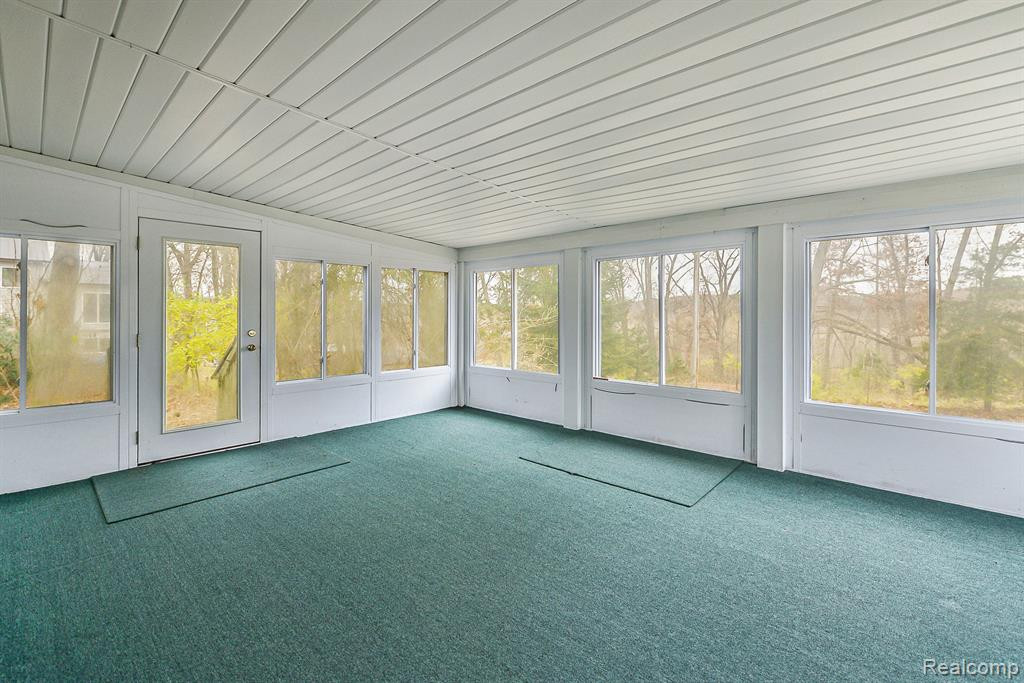 9777 DEXTER PINCKNEY Road, Pinckney, MI 48169 — Photo 16