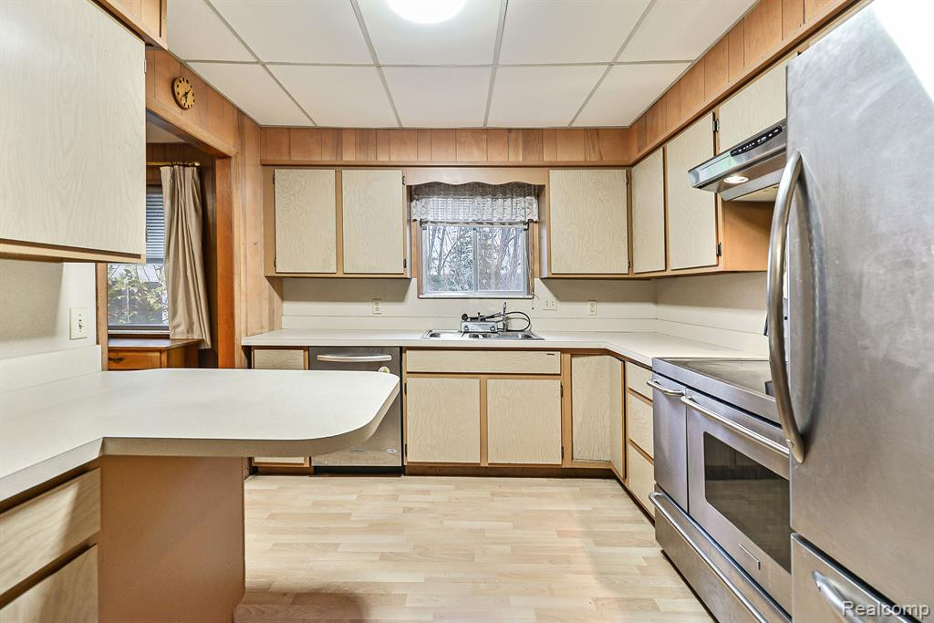 9777 DEXTER PINCKNEY Road, Pinckney, MI 48169 — Photo 19