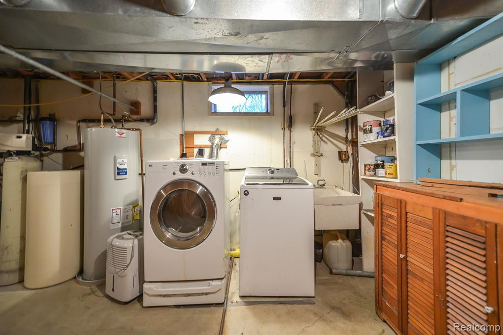 9777 DEXTER PINCKNEY Road, Pinckney, MI 48169 — Photo 33