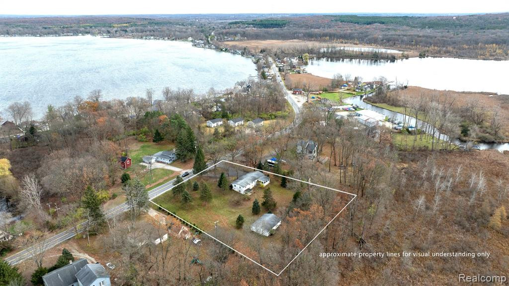 9777 DEXTER PINCKNEY Road, Pinckney, MI 48169 — Photo 44
