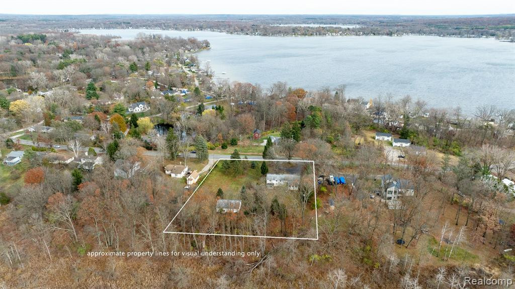 9777 DEXTER PINCKNEY Road, Pinckney, MI 48169 — Photo 48