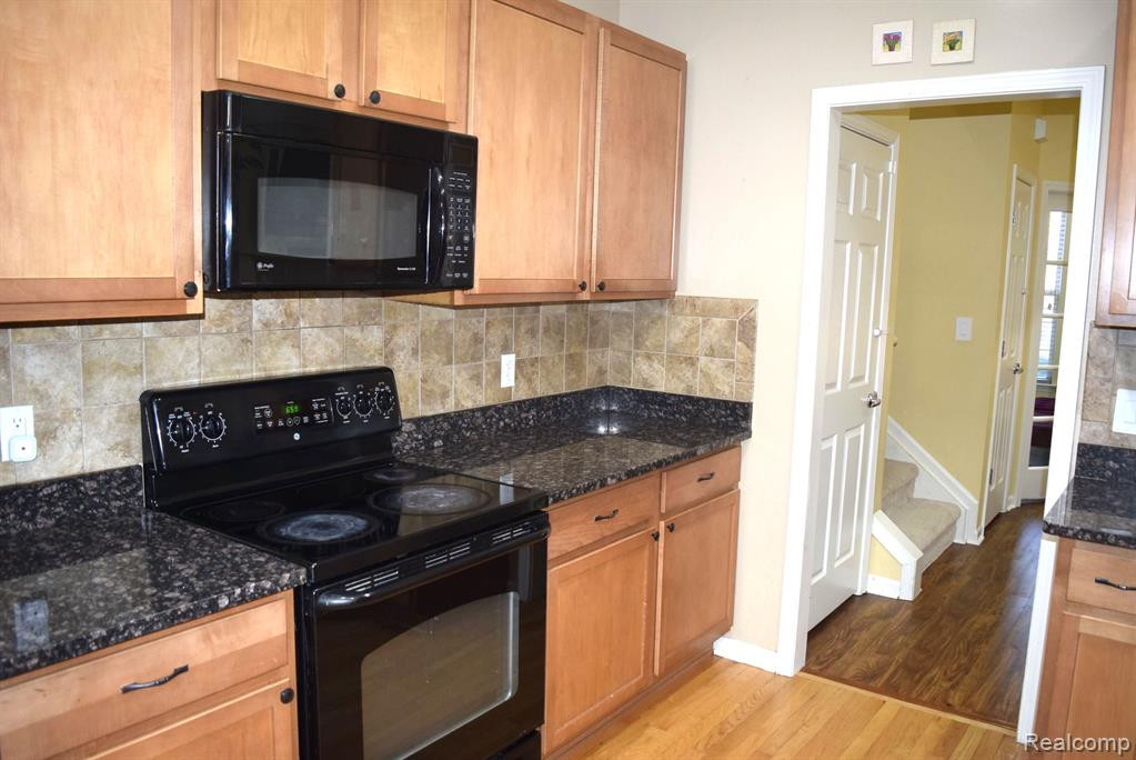 1980 PADDOCK Lane, Canton, MI 48188 — Photo 25