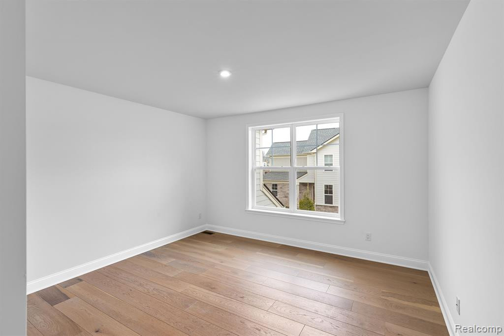 3275 HAYSTER Drive, Ann Arbor, MI 48105 — Photo 12