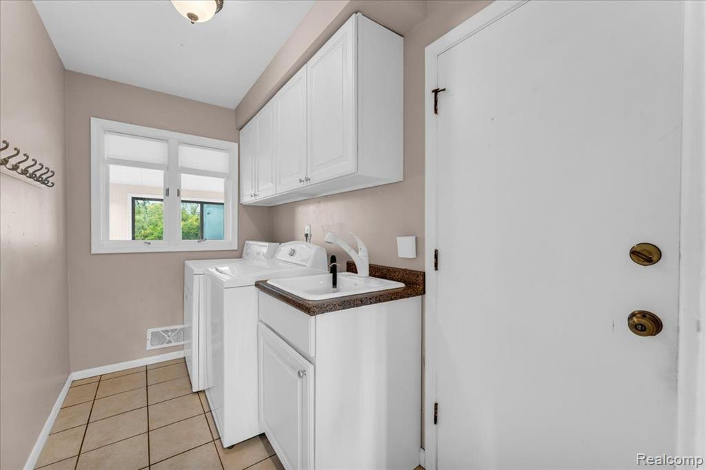 4316 PINE TREE Trail, Bloomfield Hills, MI 48302 — Photo 14