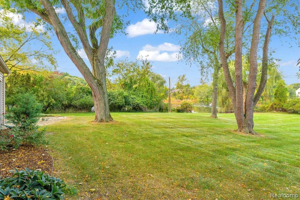 4316 PINE TREE Trail, Bloomfield Hills, MI 48302 — Photo 34
