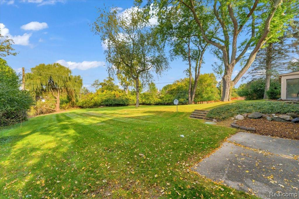 4316 PINE TREE Trail, Bloomfield Hills, MI 48302 — Photo 36