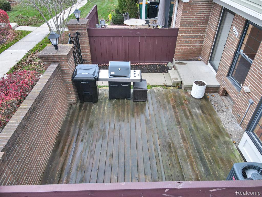 31120 COUNTRY Way, Farmington Hills, MI 48331 — Photo 2