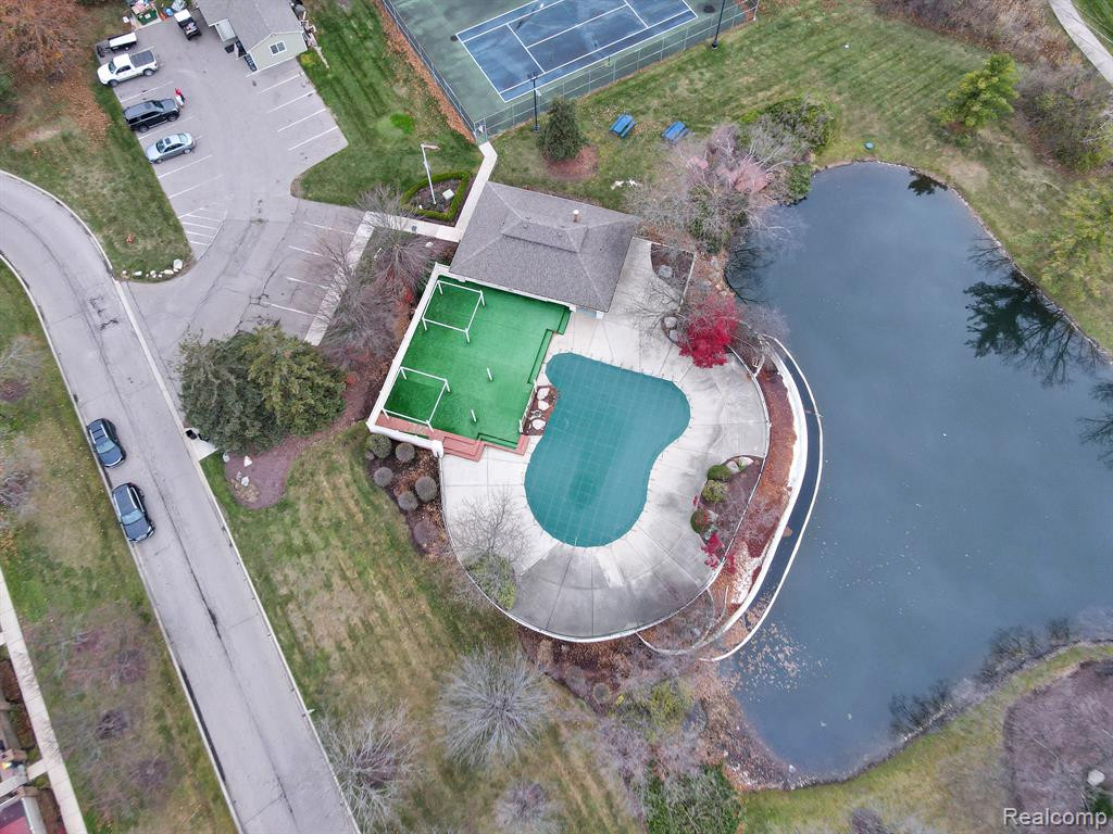 31120 COUNTRY Way, Farmington Hills, MI 48331 — Photo 30