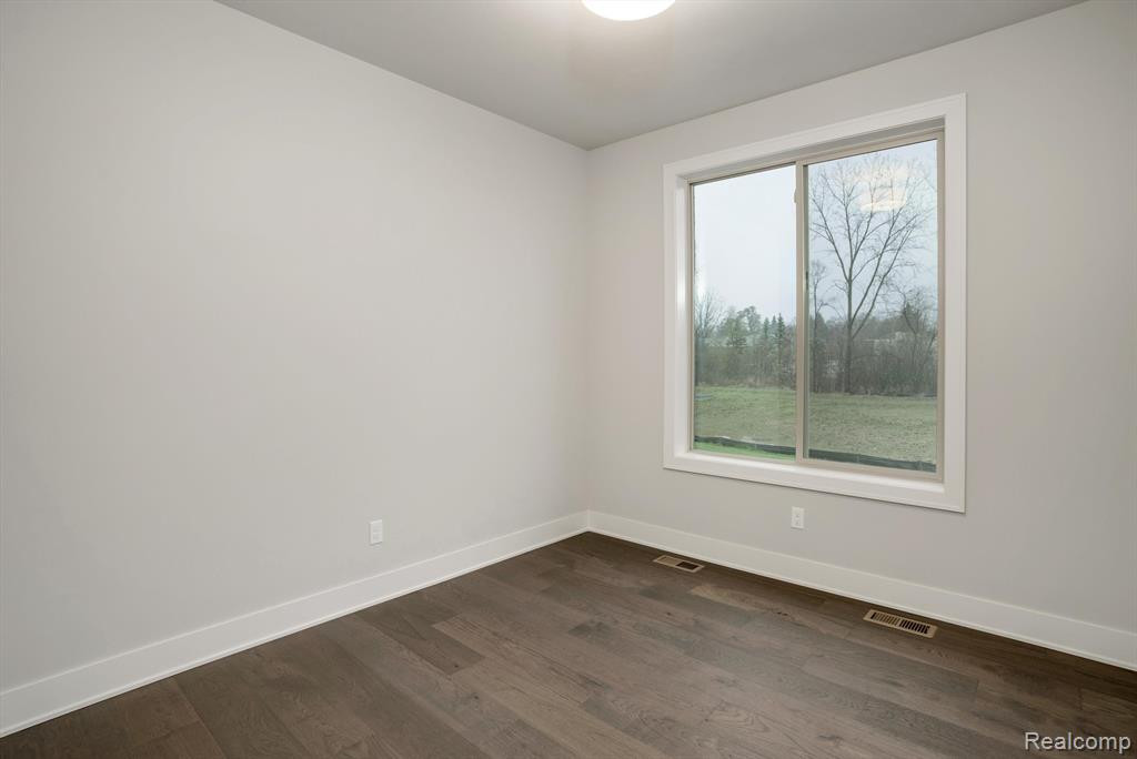 4931 Adler Court, Troy, MI 48085 — Photo 29