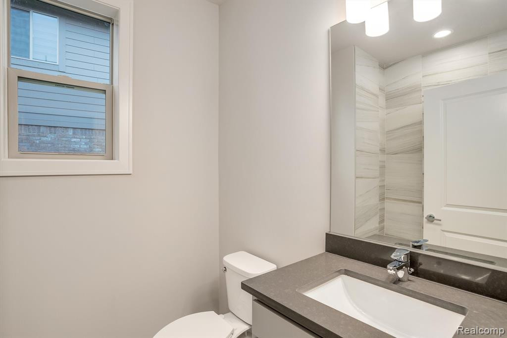 4931 Adler Court, Troy, MI 48085 — Photo 31