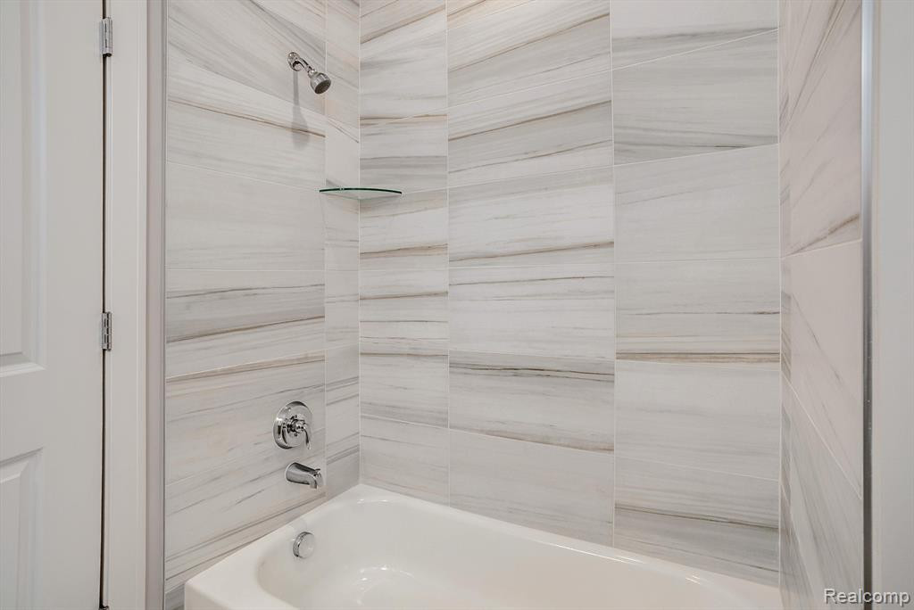 4931 Adler Court, Troy, MI 48085 — Photo 33