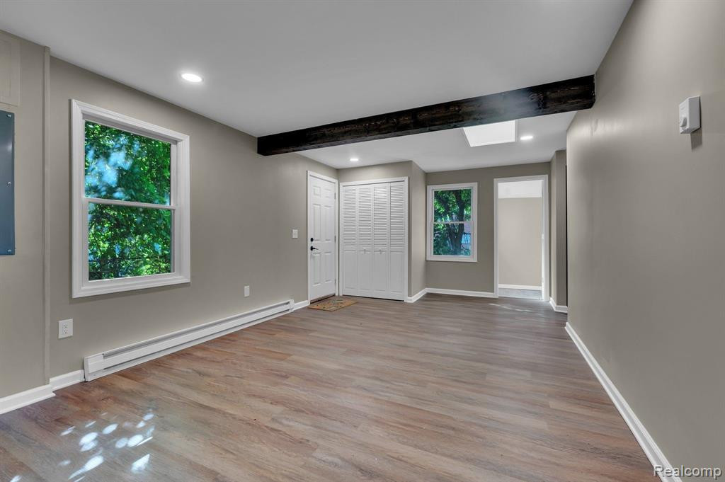 5031 ANATOLE Street, Grosse Pointe, MI 48236 — Photo 4