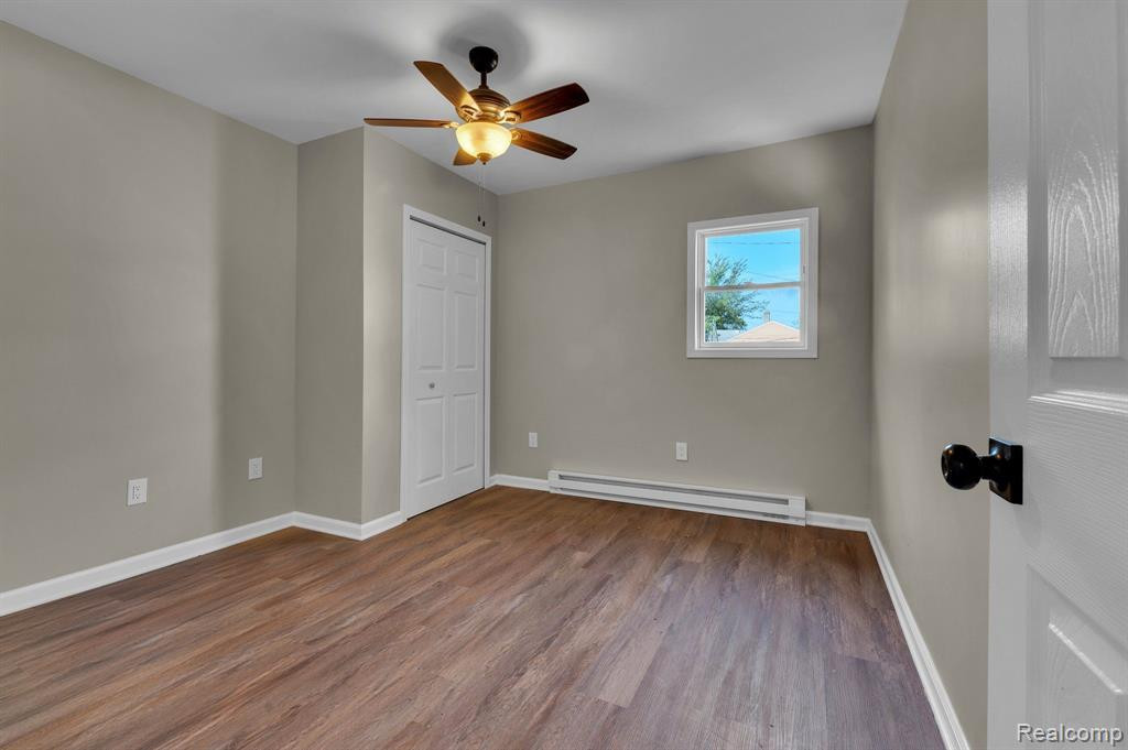 5031 ANATOLE Street, Grosse Pointe, MI 48236 — Photo 5