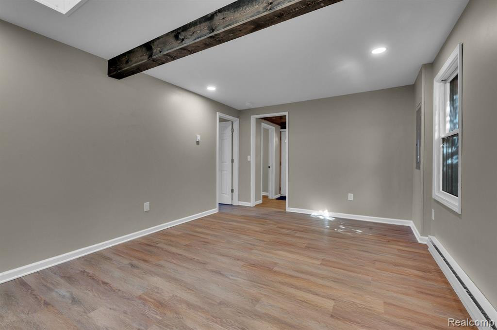5031 ANATOLE Street, Grosse Pointe, MI 48236 — Photo 7