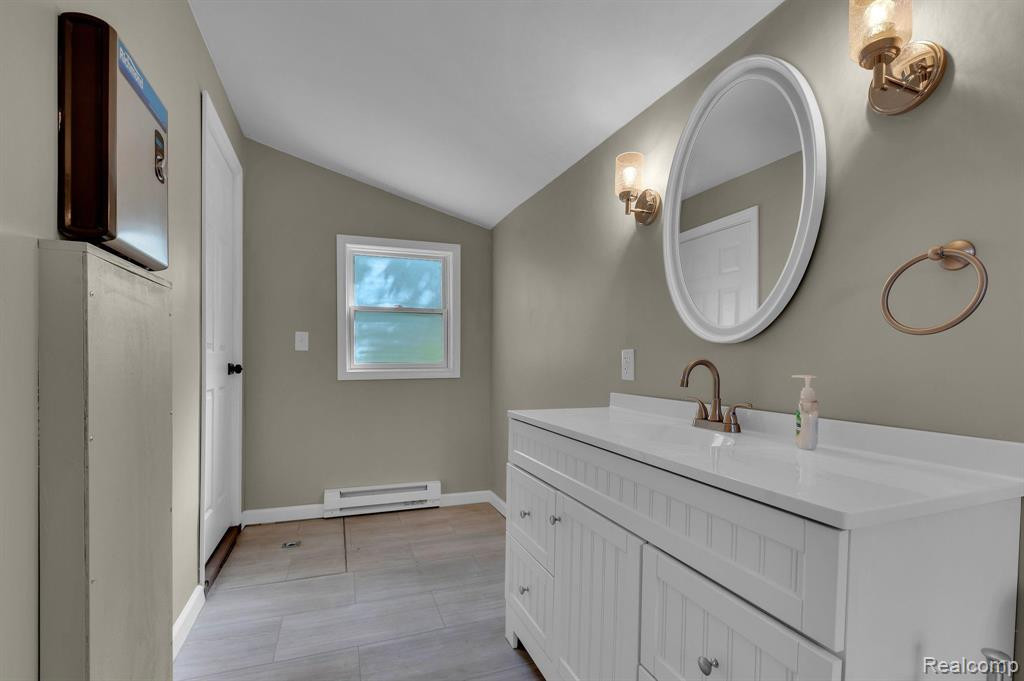 5031 ANATOLE Street, Grosse Pointe, MI 48236 — Photo 14