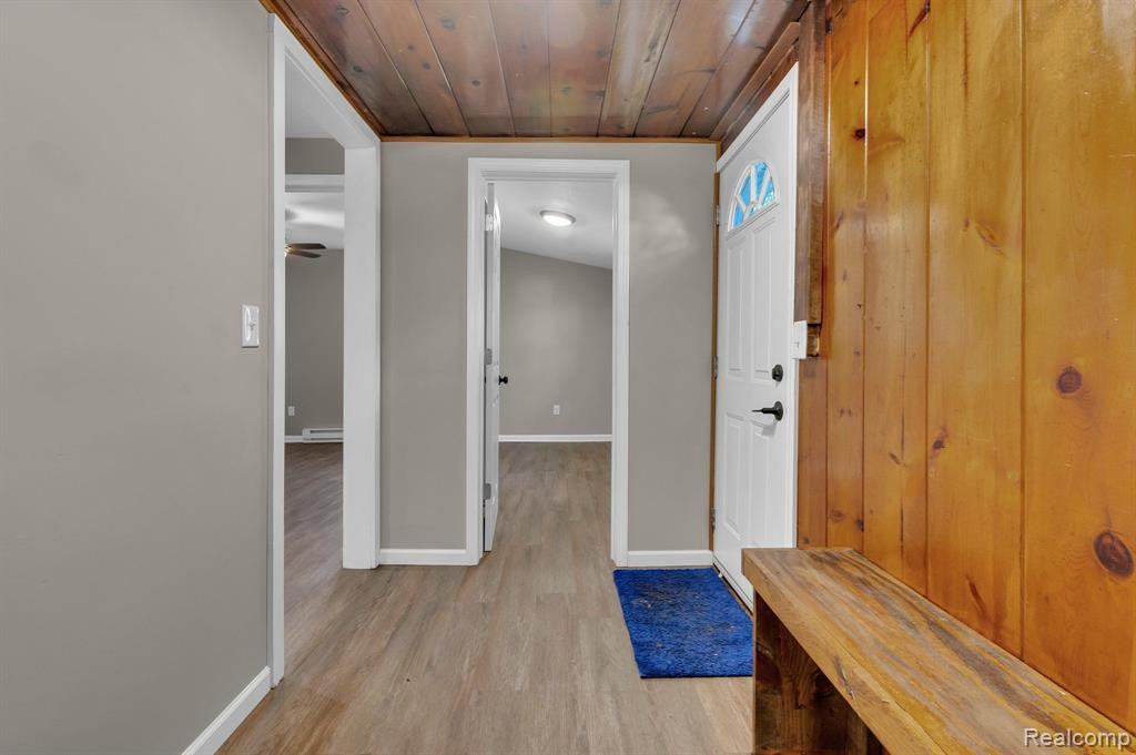 5031 ANATOLE Street, Grosse Pointe, MI 48236 — Photo 20
