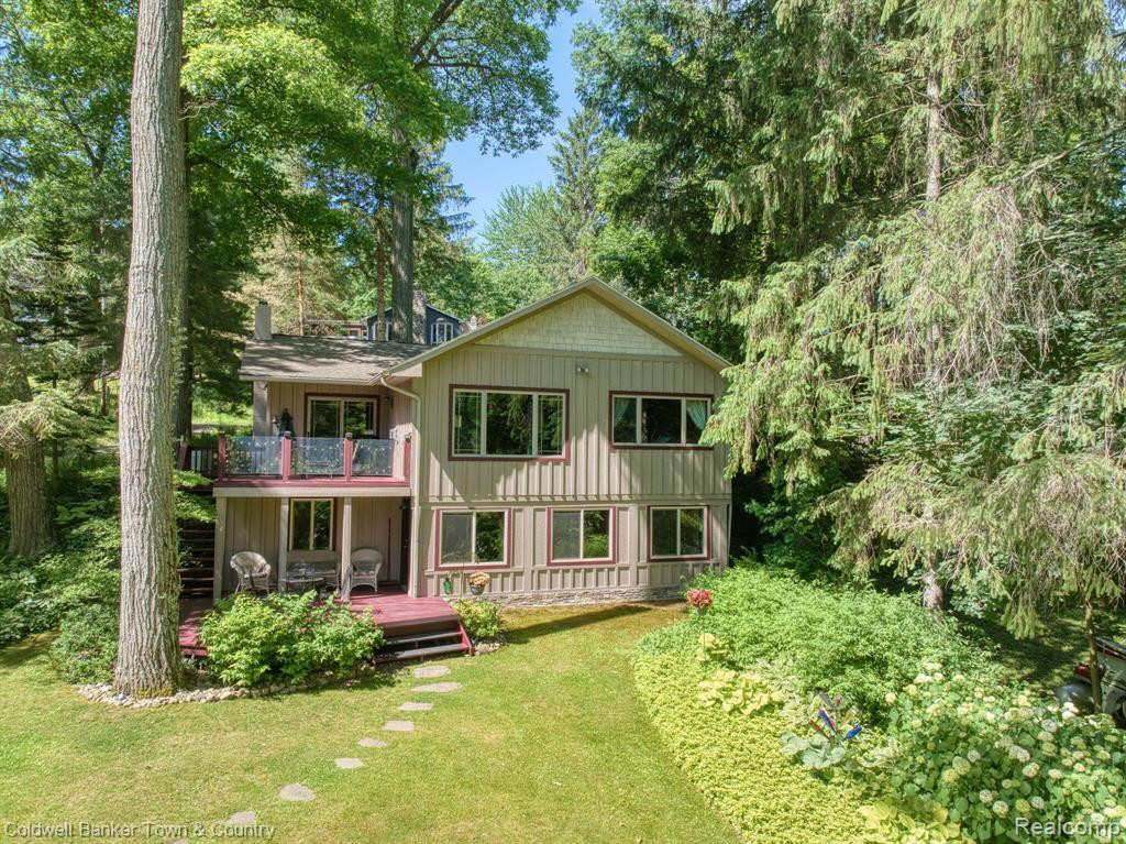 4998 S LAKE Drive, Chelsea, MI 48118 — front exterior