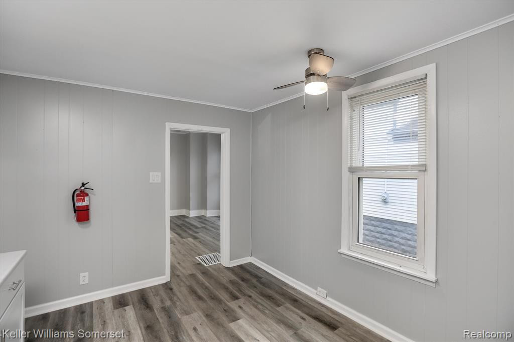 404 WALNUT #1 Street, Wyandotte, MI 48192 — Photo 4
