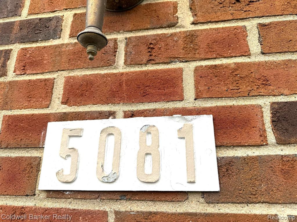 5081 BUCKINGHAM, Troy, MI 48098 — Photo 2