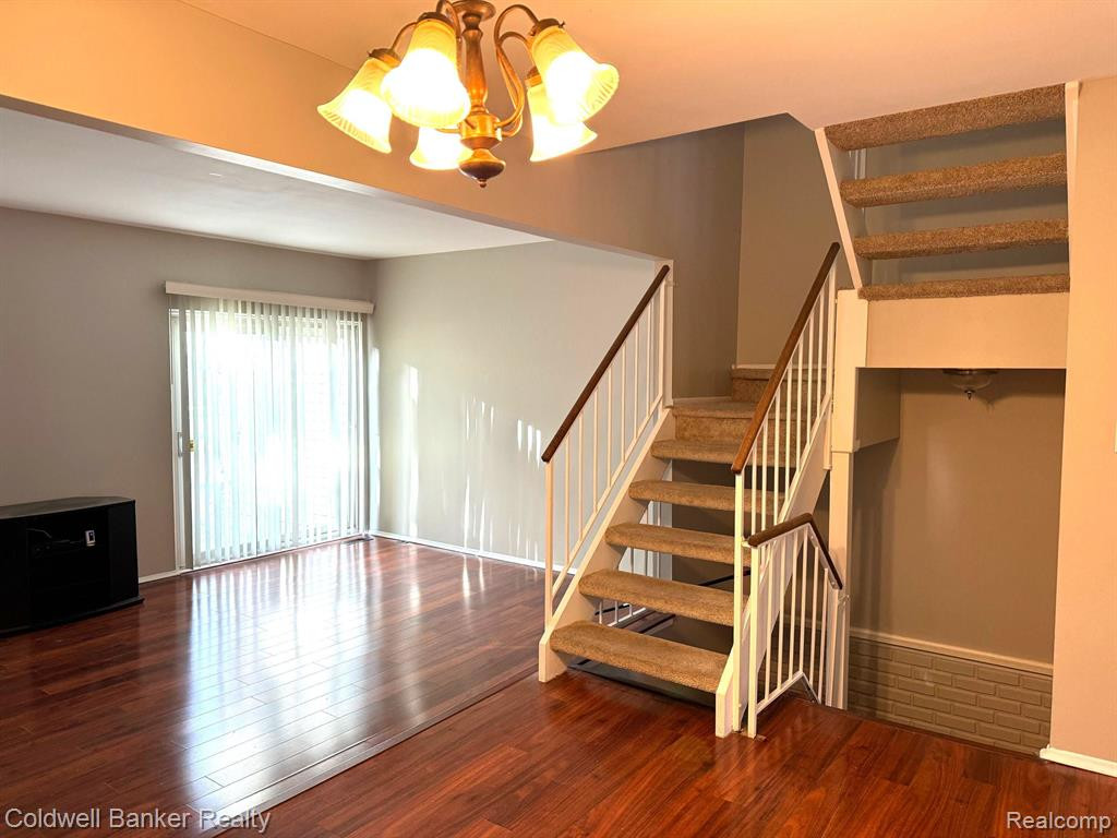 5081 BUCKINGHAM, Troy, MI 48098 — Photo 4