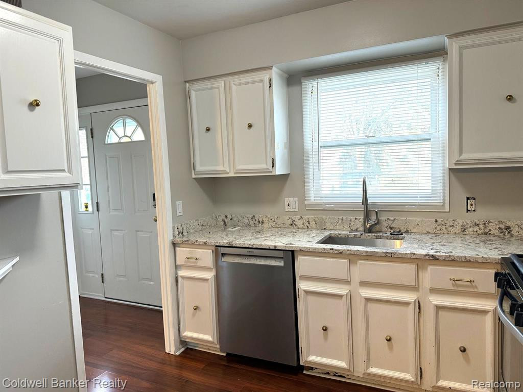 5081 BUCKINGHAM, Troy, MI 48098 — Photo 7