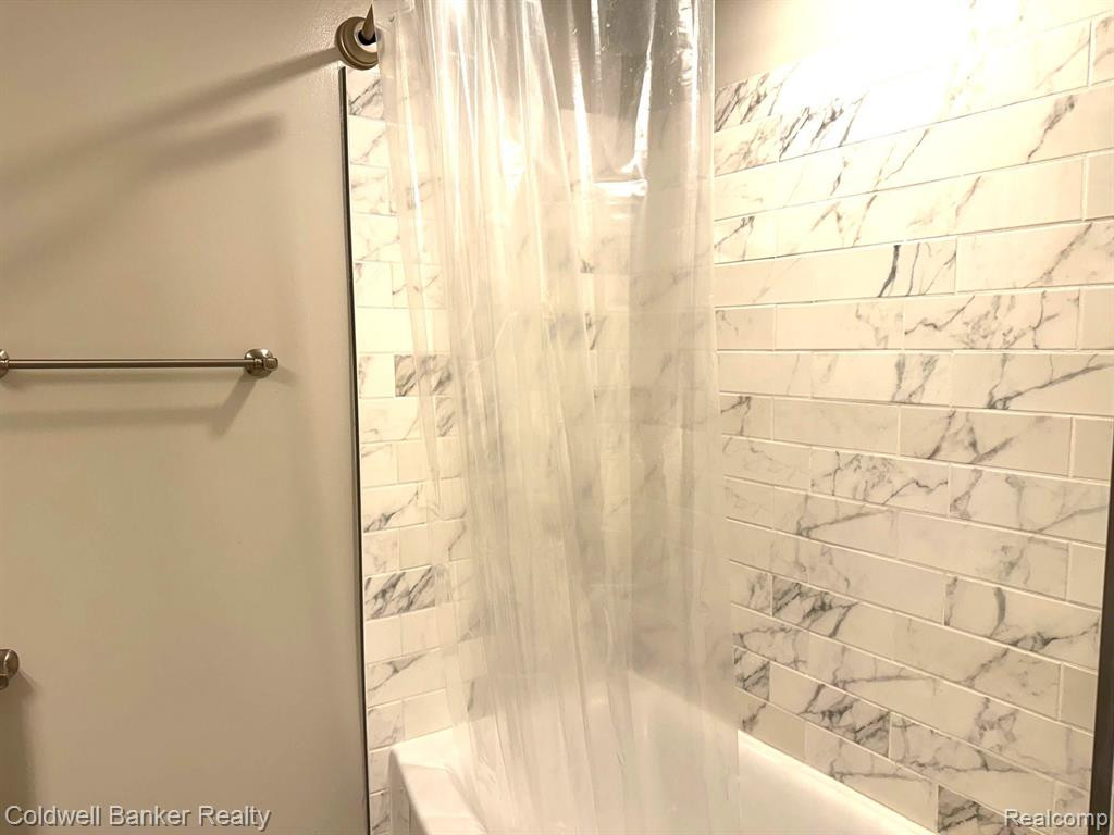 5081 BUCKINGHAM, Troy, MI 48098 — Photo 14