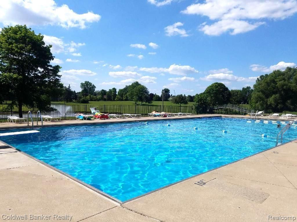 5081 BUCKINGHAM, Troy, MI 48098 — Photo 17