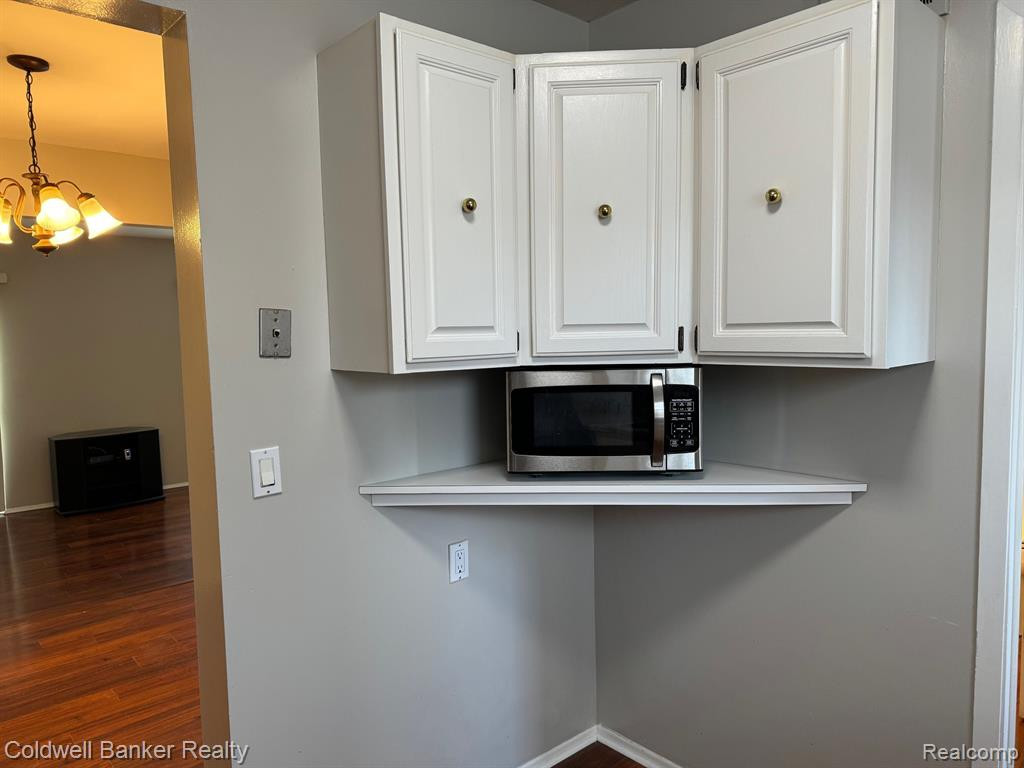 5081 BUCKINGHAM, Troy, MI 48098 — Photo 27