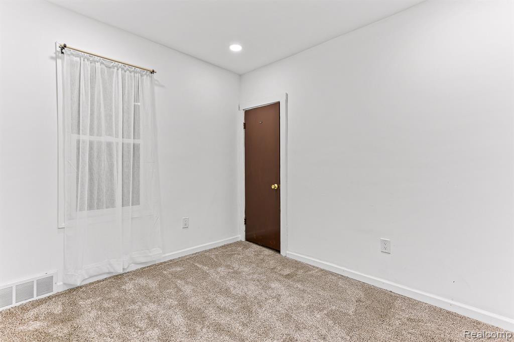 1732 LAWNDALE Street, Detroit, MI 48209 — Photo 8