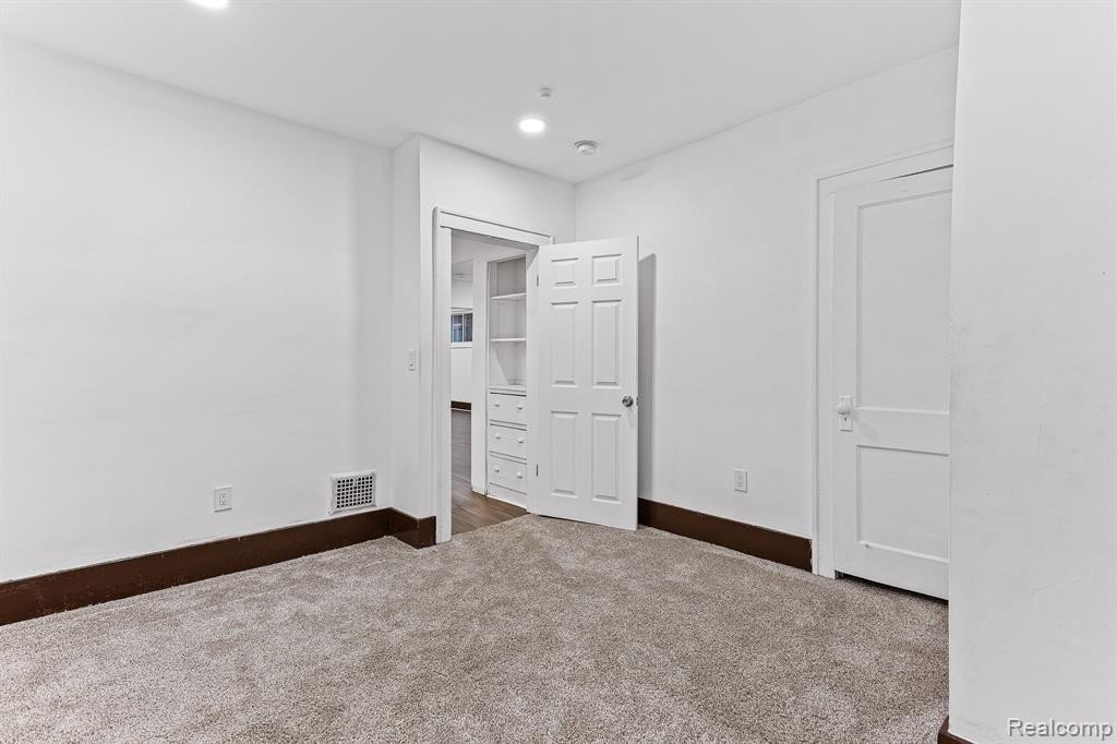 1732 LAWNDALE Street, Detroit, MI 48209 — Photo 11