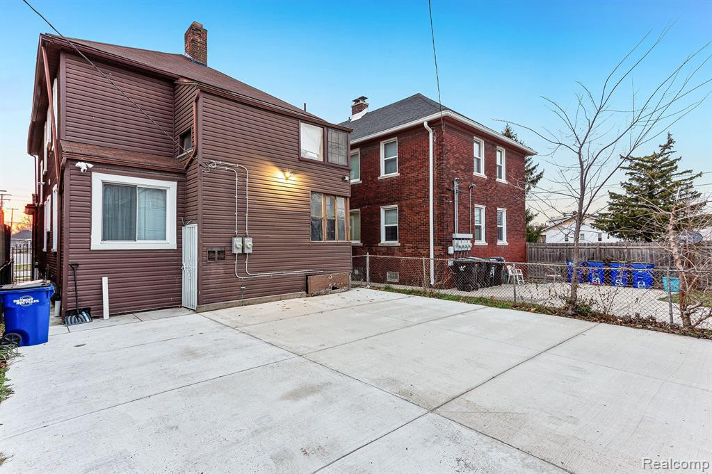 1732 LAWNDALE Street, Detroit, MI 48209 — Photo 23