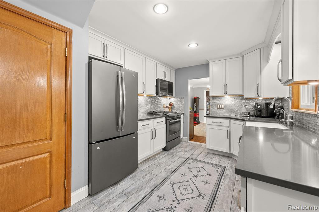 601 S LAFAYETTE Street, Dearborn, MI 48124 — Photo 23