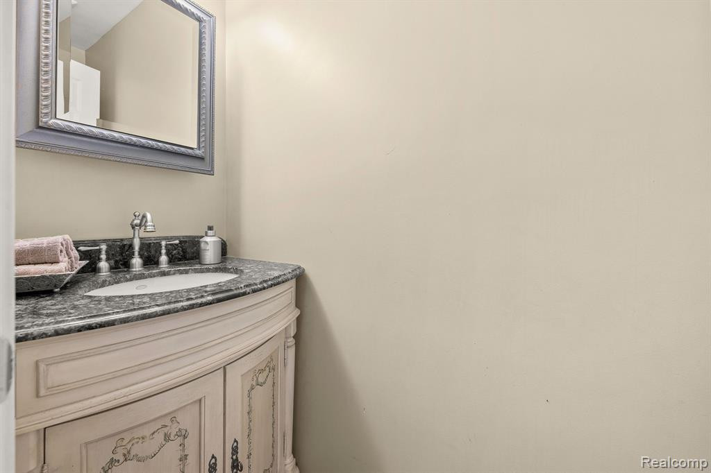 601 S LAFAYETTE Street, Dearborn, MI 48124 — Photo 30