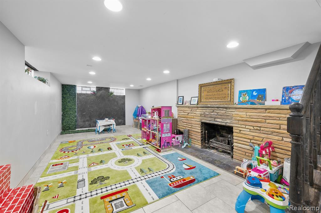601 S LAFAYETTE Street, Dearborn, MI 48124 — Photo 50