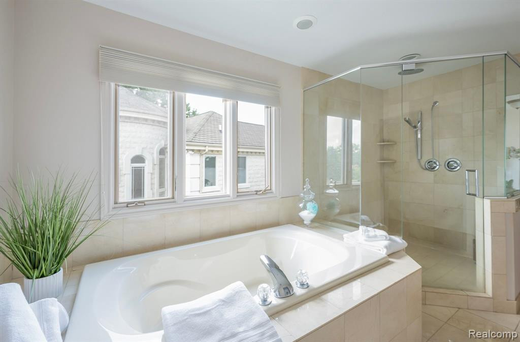 2972 Orchard Place, Orchard Lake Village, MI 48324 — Photo 20