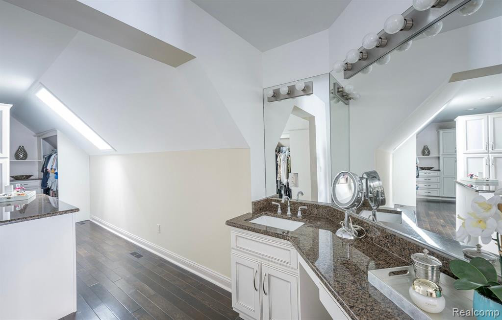 2972 Orchard Place, Orchard Lake Village, MI 48324 — Photo 21