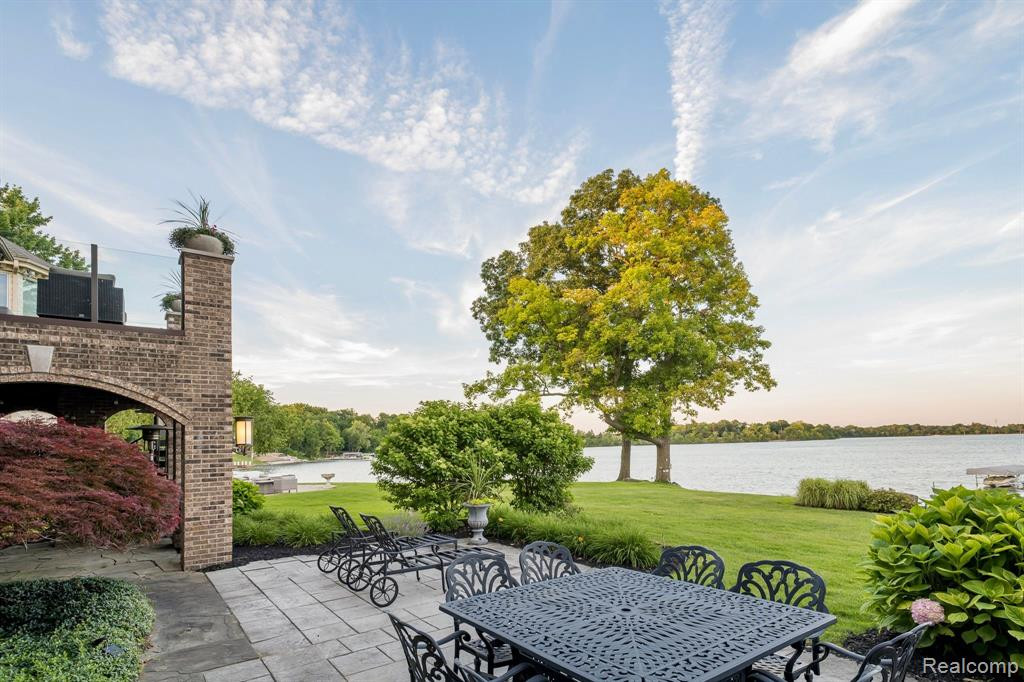 2972 Orchard Place, Orchard Lake Village, MI 48324 — Photo 4