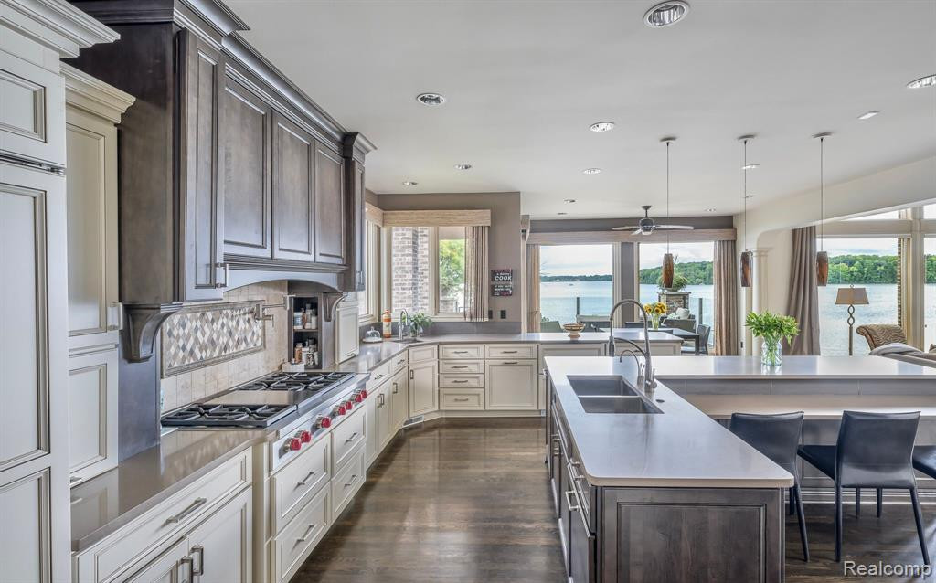 2972 Orchard Place, Orchard Lake Village, MI 48324 — Photo 9