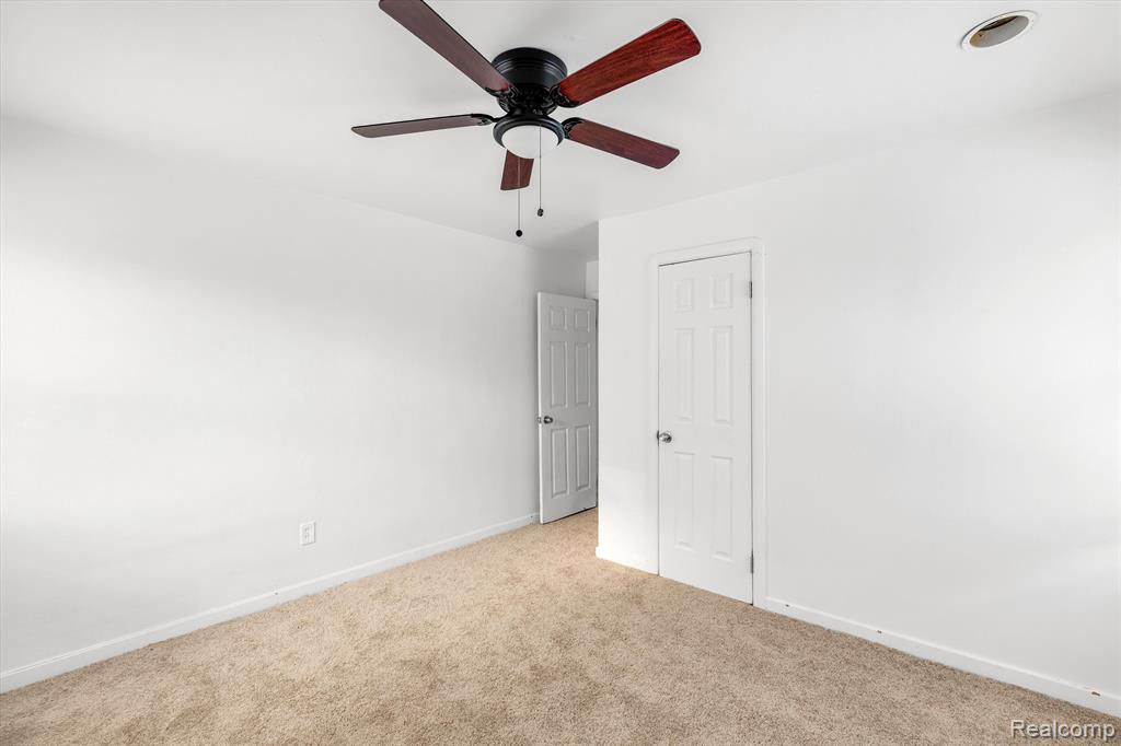 5232 CHALMERS Street, Detroit, MI 48213 — Photo 15