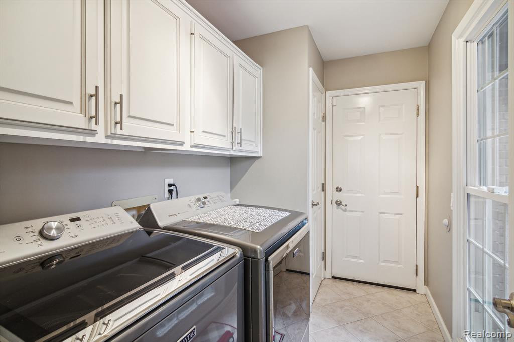 16284 COUNTRY KNOLL Drive, Northville, MI 48168 — Photo 16