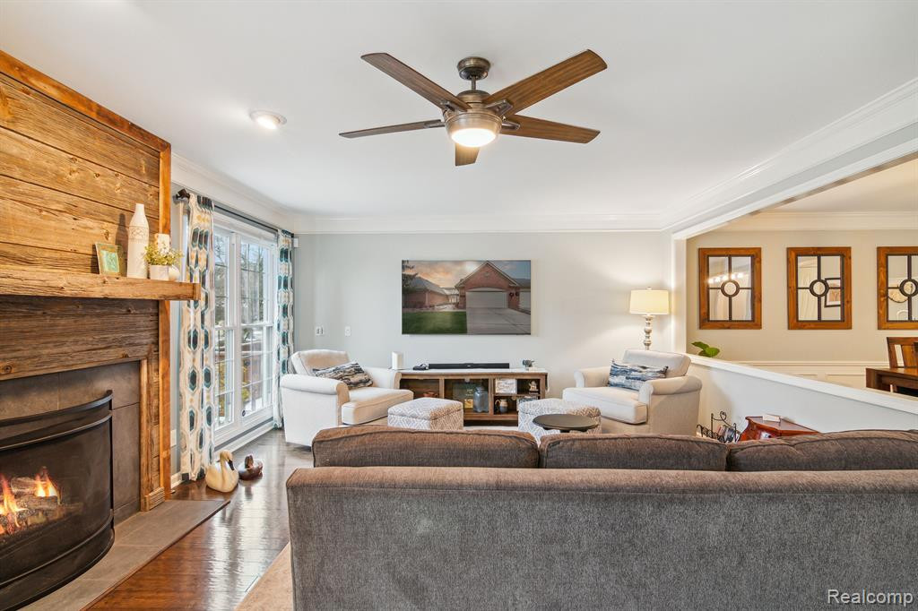16284 COUNTRY KNOLL Drive, Northville, MI 48168 — Photo 19