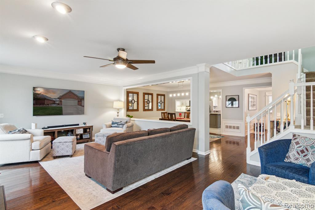 16284 COUNTRY KNOLL Drive, Northville, MI 48168 — Photo 20