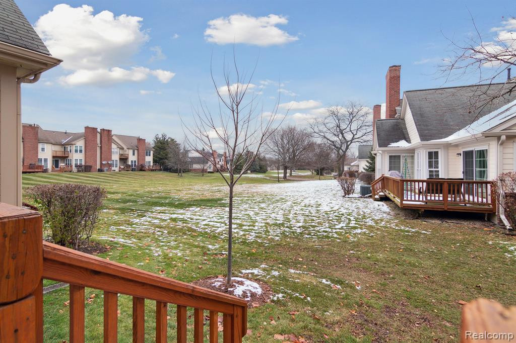 16284 COUNTRY KNOLL Drive, Northville, MI 48168 — Photo 46