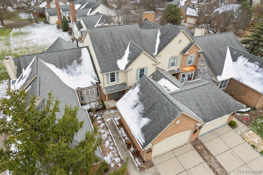 16284 COUNTRY KNOLL Drive, Northville, MI 48168 — Photo 53