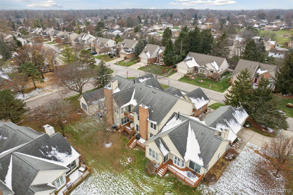 16284 COUNTRY KNOLL Drive, Northville, MI 48168 — Photo 59