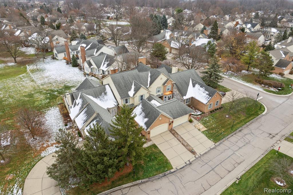 16284 COUNTRY KNOLL Drive, Northville, MI 48168 — Photo 61