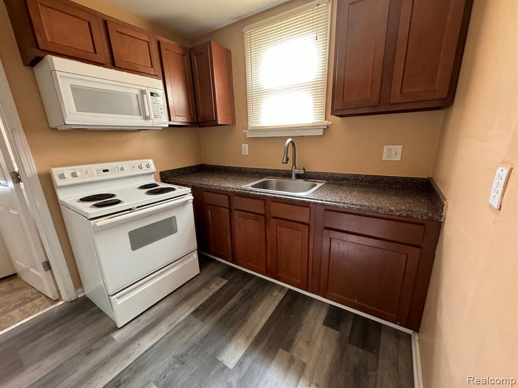 5839 HAZEL Street, Taylor, MI 48180 — Photo 7