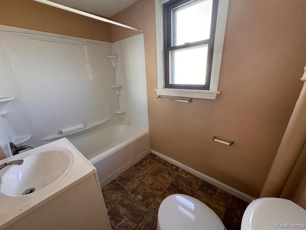 5839 HAZEL Street, Taylor, MI 48180 — Photo 9
